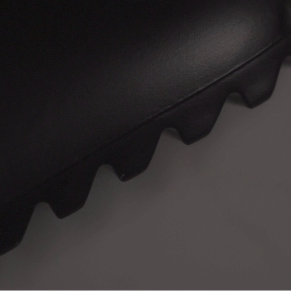 Black Onyx Yeezy Slides size 12 - Picture 2 of 7